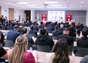 Celida López logra apoyo de líderes en tecnología