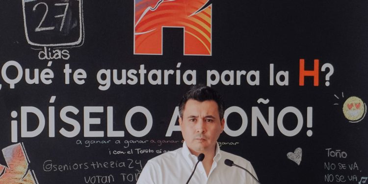 Pide Eduardo Urbina a Dolores, que se deje de cosas y se ponga a hacer campaña sin mentiras