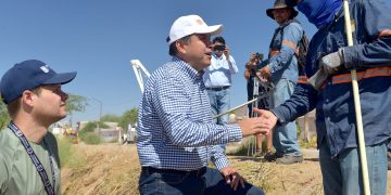 Supervisa Toño Astiazarán limpia de canales y arroyos