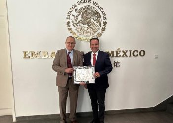 Busca Toño Astiazarán atraer inversiones de China y soluciones novedosas a temas de agua y electromovilidad