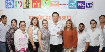 Abraham “El Cubano” Mier recibió su constancia de Mayoría como alcalde de Caborca Sonora.