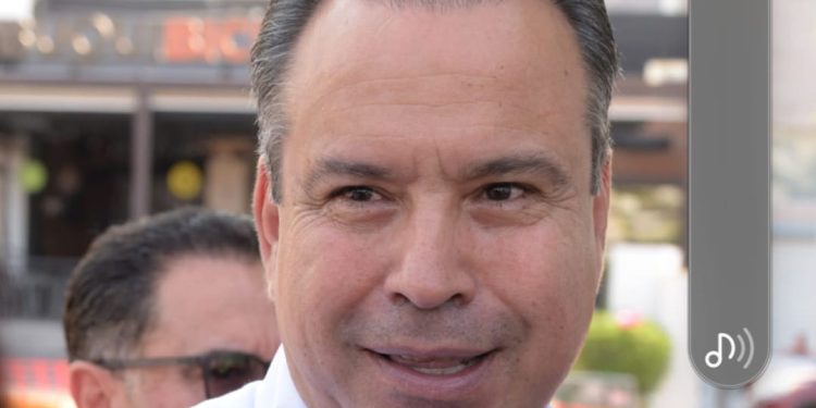 Anuncia Toño Astiazarán construcción de andador peatonal en Bahía de Kino