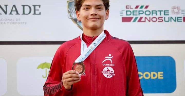 Alumno de Cobach Sonora gana bronce en Juegos Nacionales Conade 2024 en decatlón
