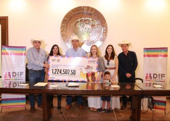 Entrega donativo La Unión Ganadera Regional de Sonora al Dif Sonora
