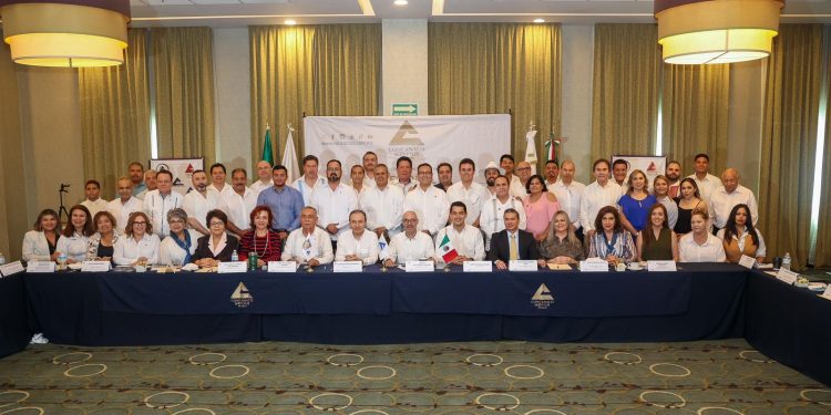 Trabaja Gobernador Durazo atracción de inversiones con sector empresarial sonorense