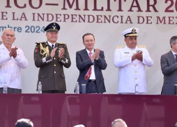 Encabeza Gobernador Durazo desfile cívico-militar por la independencia de México