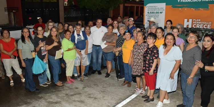 Entrega Toño Astiazarán pavimentación de la avenida Sebastián Lerdo de Tejada