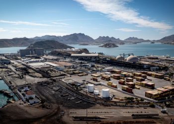 Consolida Gobernador Durazo modernización del Puerto de Guaymas como puerta logística del noroeste