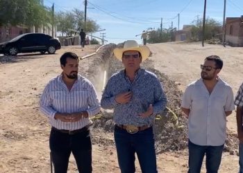 En Caborca se Instalan mil 400 metros de tubería hidráulica nueva en el cerro de la Industrial