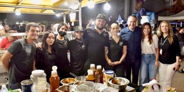 Premian Toño Astiazarán y Patty Ruibal a ganadores de Dogo Fest
