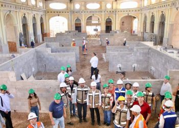 Gobernador Afonso Durazo supervisa el Mercado Municipal JMP ,tiene un 75% de avance