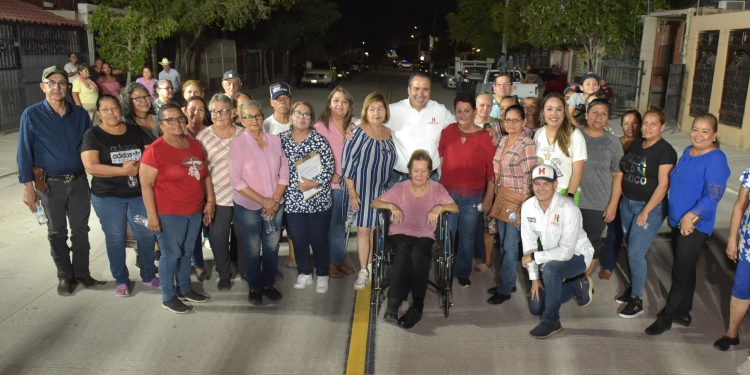 Beneficia Toño Astiazarán a 8 mil personas con pavimentación de avenida Suaqui Grande
