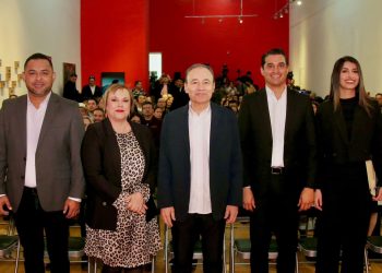 Gobernador Durazo deslumbra con más de 750 artistas de lujo en 40 aniversario de FAOT
