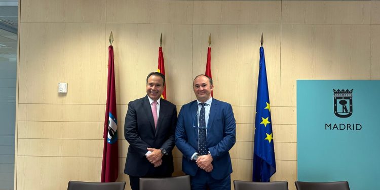 Proyecta Toño Astiazarán innovación tecnológica en gestión de tráfico similar a la de Madrid