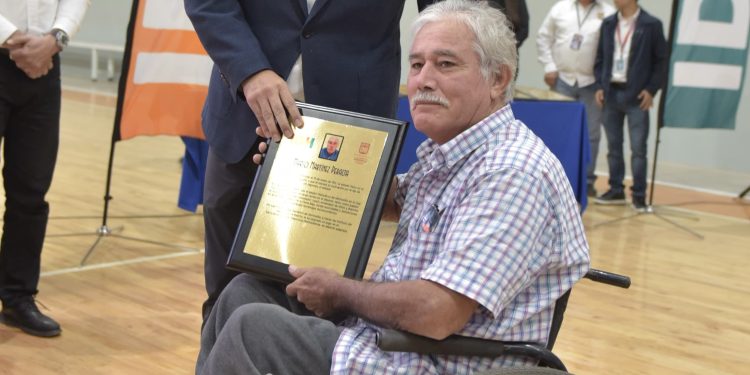 Reconoce Toño Astiazarán a 29 deportistas en el Salón de la Fama Hermosillense
