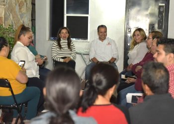 Acerca Toño Astiazarán servicios municipales a vecinos de la Olivares a través de Miércoles En Tu Colonia