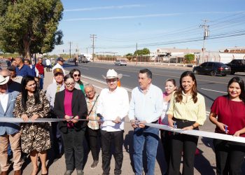 Gobernador Durazo beneficia a cajemenses con nuevo transporte, modernización de calles e internet