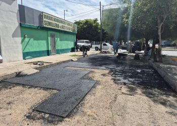 Refuerza Ayuntamiento de Hermosillo reparación de calles con el programa “Un Día en Tu Colonia”