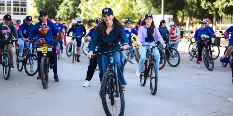 Participa Patty Ruibal en la “Rodada por las Mujeres” en Hermosillo