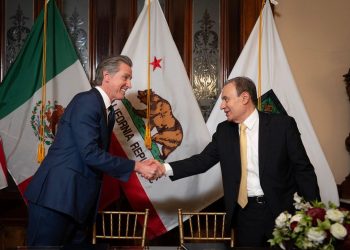 Gobernador Durazo y Gobernador Newsom firman acuerdo histórico para desarrollo sustentable binacional con California