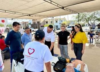 Las diputadas Ely Sallard y Amairany Peña acercan servicios gratuitos a vecinos de Villa Bonita de Hermosillo