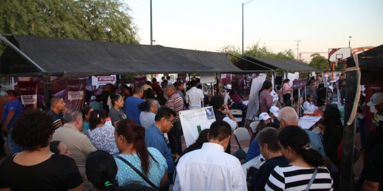 Gobernador Durazo lleva jornadas de servicios gratuitos a colonia Sahuaro con “Sonora Atiende”