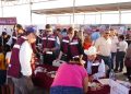 Gobernador Durazo cumple a familias de La Cholla con servicios gratuitos en la feria “Sonora Atiende”