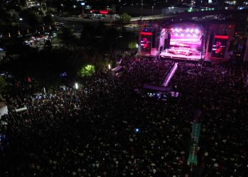 Se rinden 40 mil asistentes ante Miguel Bosé en Foro Rosales de Fiestas del Pitic