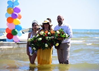 Celebran el Día del Marino en las hermosas playas del Desemboque
