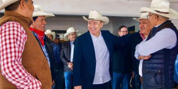 Gobernador Durazo cumple a pueblos originarios y Sierra Alta; garantiza conectividad con Caminos Artesanales