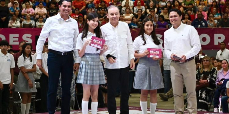 Alumnos de primaria y secundaria agradecen a Gobernador Durazo por respaldar su educación con Becas Sonora