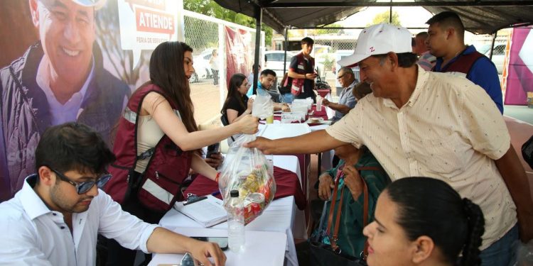 Gobernador Durazo lleva trámites y servicios gratuitos de la jornada “Sonora Atiende” a la colonia Sonacer
