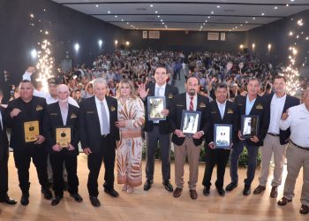 Caborca reconoce a sus leyendas deportivas con la creación del Salón de la Fama del Deportista Caborquense