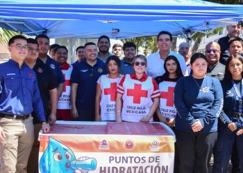 Encabeza “El Cubano” el arranque del programa “Puntos de hidratación en Caborca”  