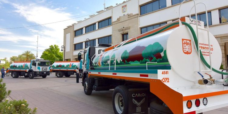 Fortalece Toño Astiazarán atención a zona rural con entrega de cuatro pipas nuevas