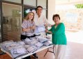 Entregan más de 60 uniformes al equipo de DIF Caborca