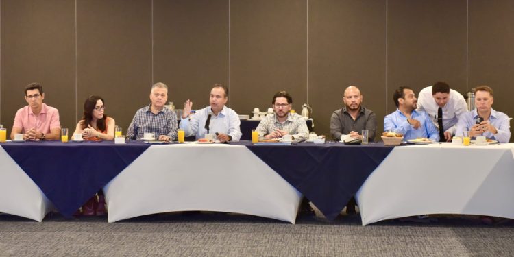 Hermosillo impulsa inversiones históricas en distribución de agua potable: Toño Astiazarán