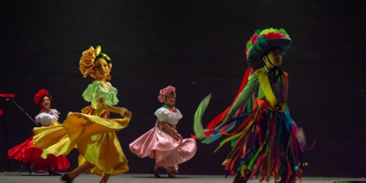 Gobierno de Sonora celebra el mes patrio con cultura y arte en Bosque Urbano La Sauceda