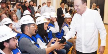 Estudiantes agradecen a Gobernador Durazo oportunidad de vinculación con la industria