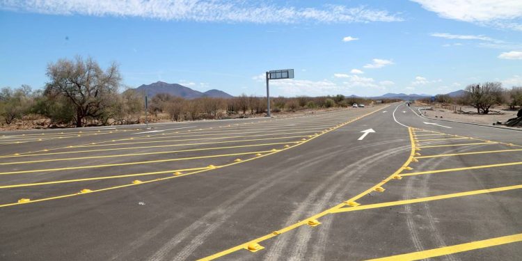 Gobernador Durazo impulsa la seguridad vial y turismo con proyecto de ampliación de carretera a Hermosillo-Bahía de Kino