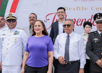 Realiza el Ayuntamiento de Guaymas desfile conmemorativo del 215 aniversario del inicio de la Independencia de México