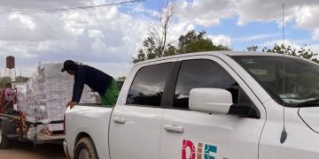 Lleva DIF despensas y útiles escolares al valle de Guaymas.