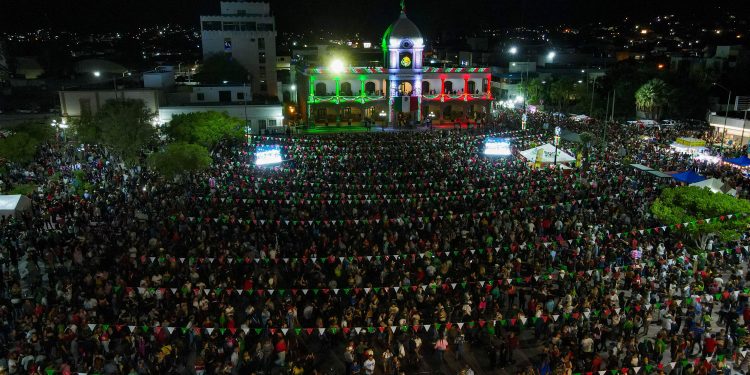 Celebra Ayuntamiento de Guaymas el 215 aniversario del Grito de Independencia