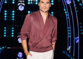 Carlos Rivera presenta “Almas”, una de las canciones más íntimas y conmovedoras de su carrera.