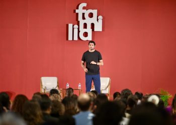 Cierra con gran éxito el Tercer Congreso de la Familia con la conferencia “Tácticas de Crack” de Oso Trava