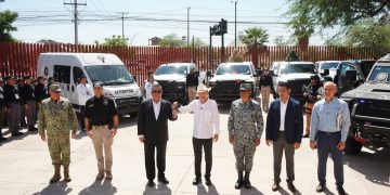 Con entrega de equipamiento y estímulos a personal de la Fiscalía de Sonora, Gobernador Durazo reconoce resultados en reducción delictiva
