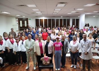 Realiza Ayuntamiento de Guaymas plática sobre el Día internacional de la Lucha contra el Cáncer de Mama