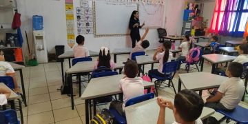 Fortalece Ayuntamiento de Hermosillo cultura de cuidado de animales de compañía en estudiantes