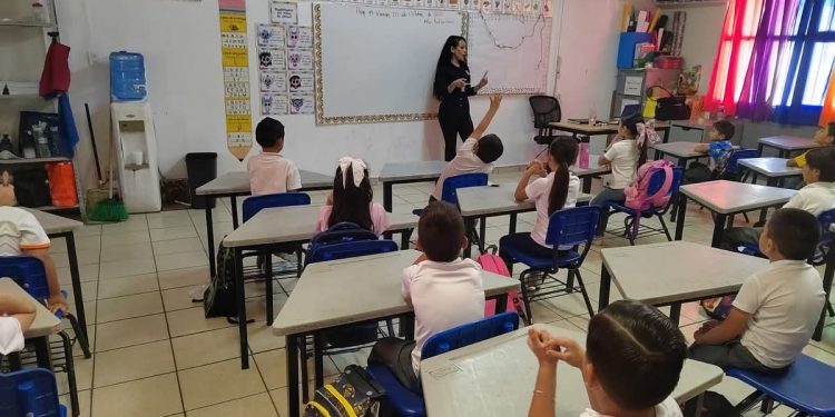 Fortalece Ayuntamiento de Hermosillo cultura de cuidado de animales de compañía en estudiantes