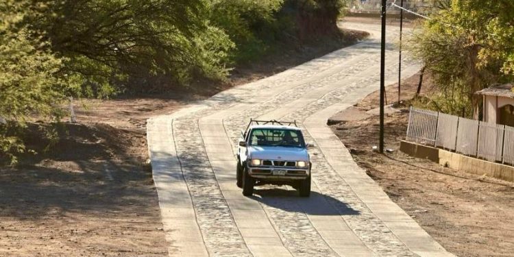 Gobernador Durazo y Presidenta Sheinbaum fortalecen conectividad y desarrollo regional con Caminos Artesanales en comunidades indígenas